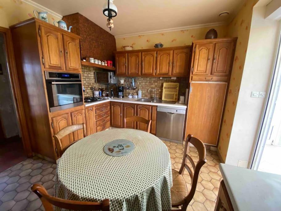 Grande Maison De Campagne Lantic Bagian luar foto